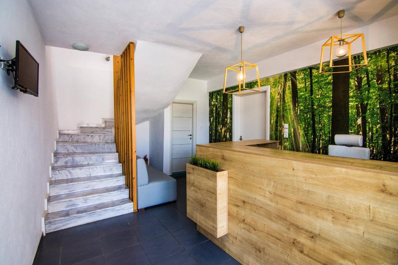 Philoxenia Suites Vrasná Exteriör bild