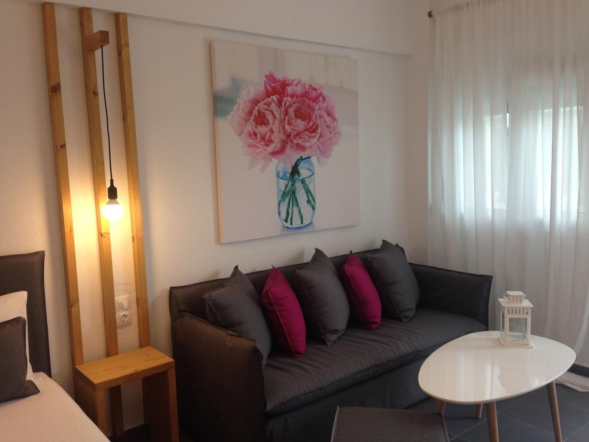 Philoxenia Suites Vrasná Exteriör bild