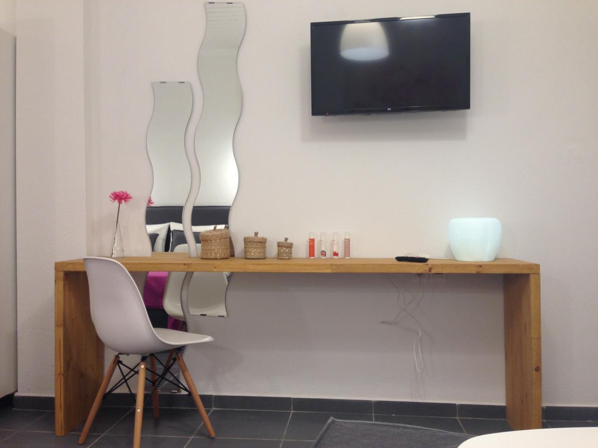 Philoxenia Suites Vrasná Exteriör bild