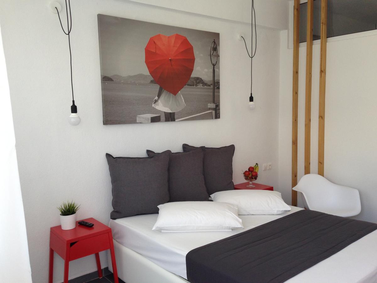Philoxenia Suites Vrasná Exteriör bild